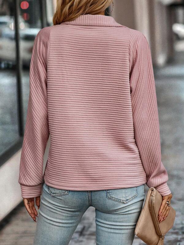 Women's V-neck jumper met zip detail